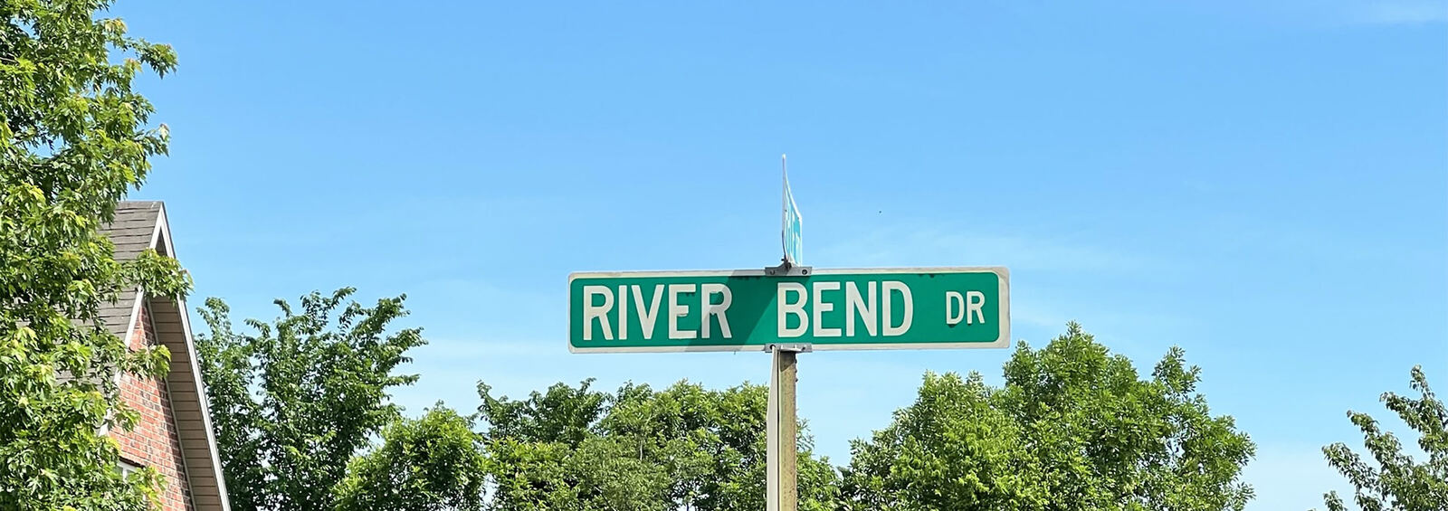 River Bend Drive street sign